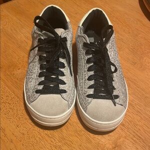 P448 Silver Leopard Patterned Sneakers